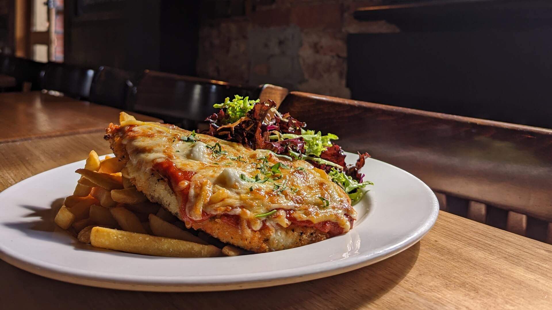 standard hotel fitzroy melbourne pub - chicken parma