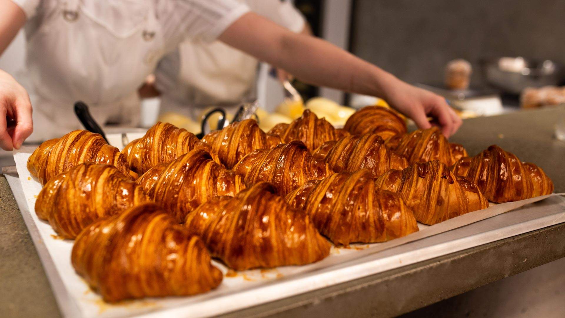 Free Lune Croissants at Uniqlo Docklands