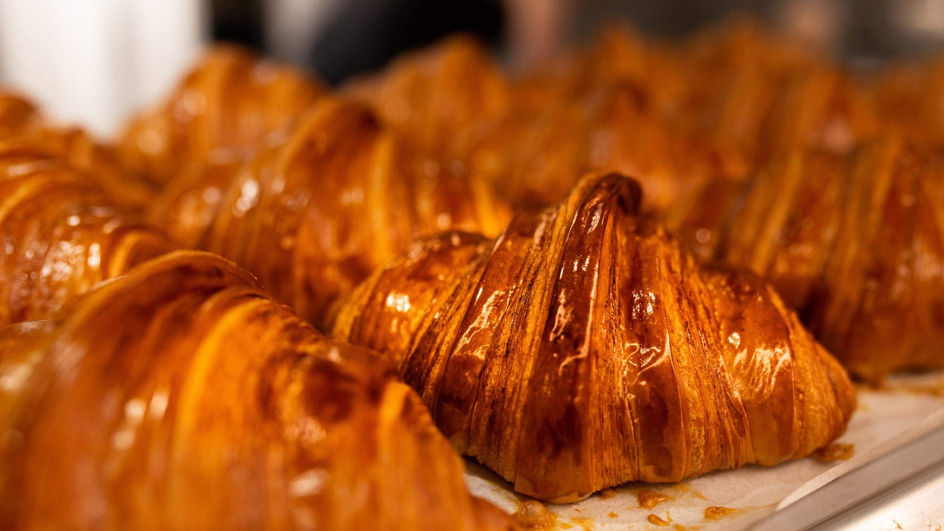 Free Lune Croissants at Uniqlo Docklands