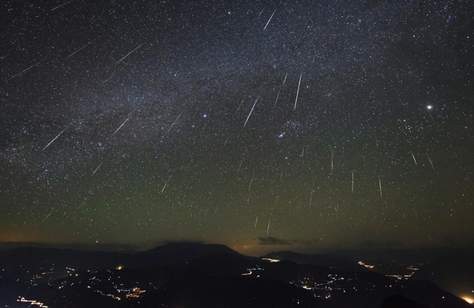 The Impressive Geminids Meteor Shower Will Be Visible in New Zealand Next Month