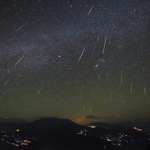 The Impressive Geminids Meteor Shower Will Be Visible in Australia Tonight