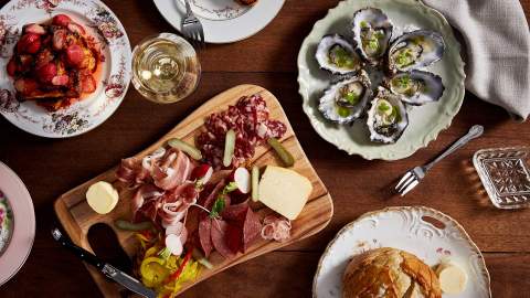 Festive Feasts: Where to Have Christmas Lunch Around Melbourne