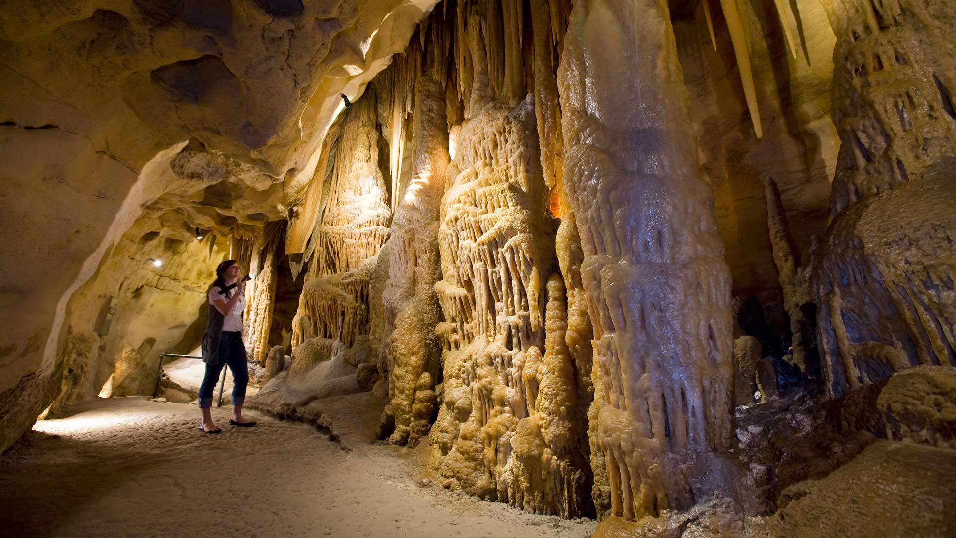 melbourne cave tour