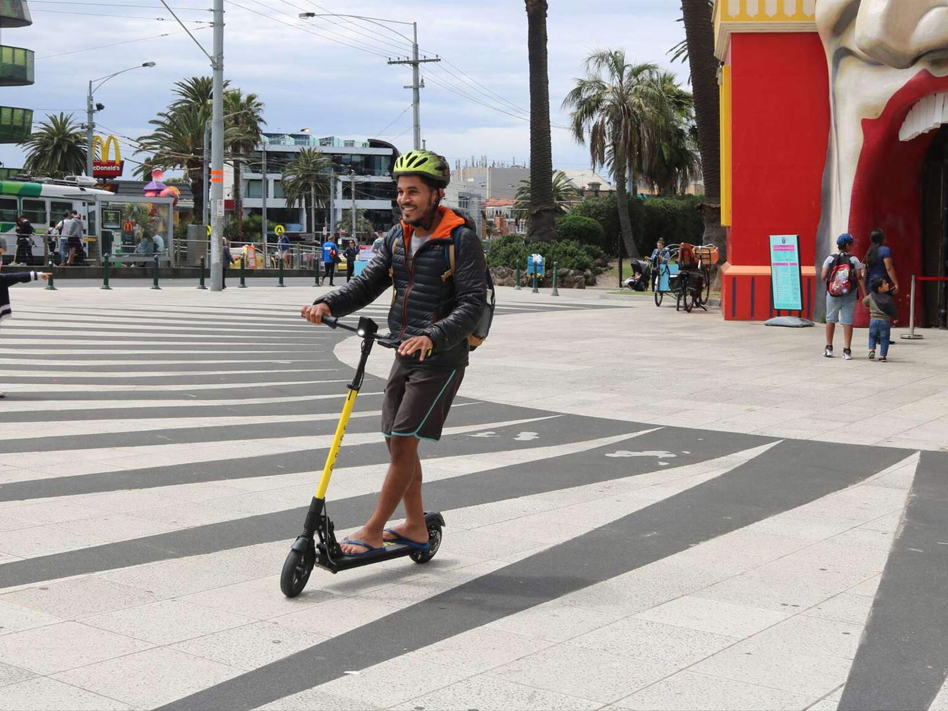 velgørenhed Soldat Beskrivende Ride Is the New Dockless Electric Scooter Service Currently Trialling in  Melbourne - Concrete Playground
