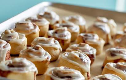 Background image for US Bakery Chain Cinnabon Is Opening Its First Aussie Store in Brisbane Next Month