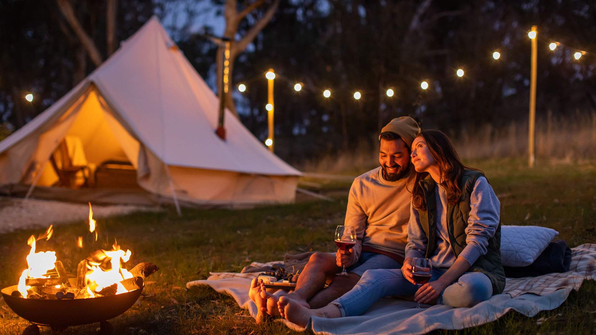 Glamping Victoria melbourne COSY TENTS, DAYLESFORD