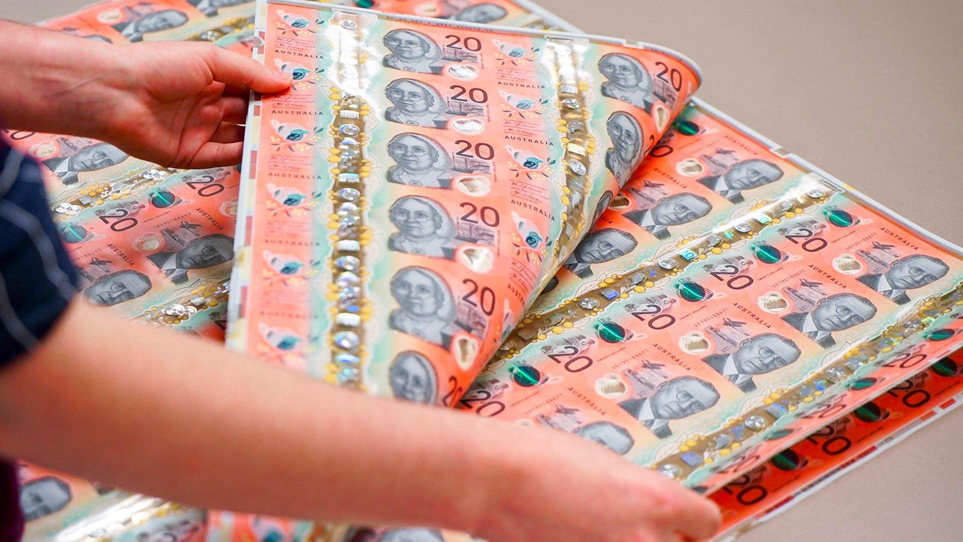 Australia's Shiny New $20 Notes Are on Their Way to Your Wallet