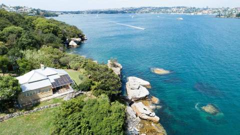 This Secluded Harbourside Cottage in Vaucluse Is Your Next Excuse for a Luxe Staycation