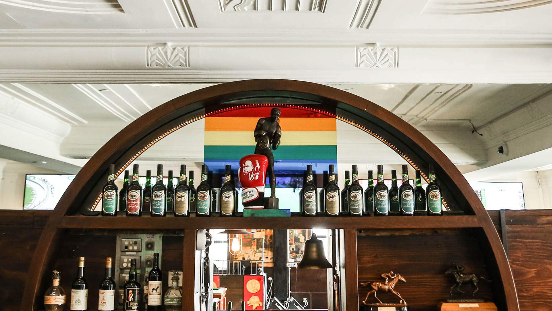 St Kilda's Prince Hotel Is Closing Its Public Bar for a Revamp (and Serving Up $1 Pots to Say Farewell)