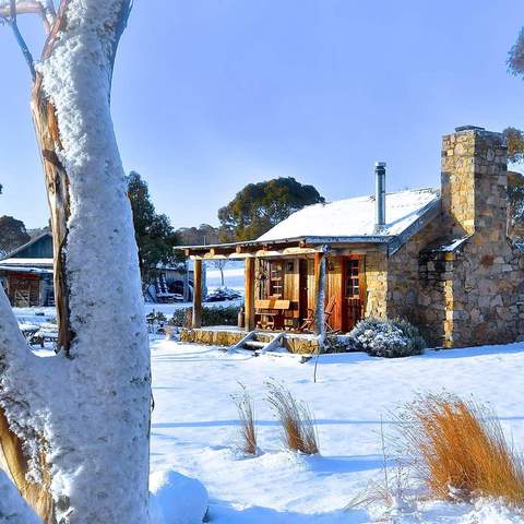 Seven Extremely Cosy Cabins Around Australia That You Can Escape To This Winter