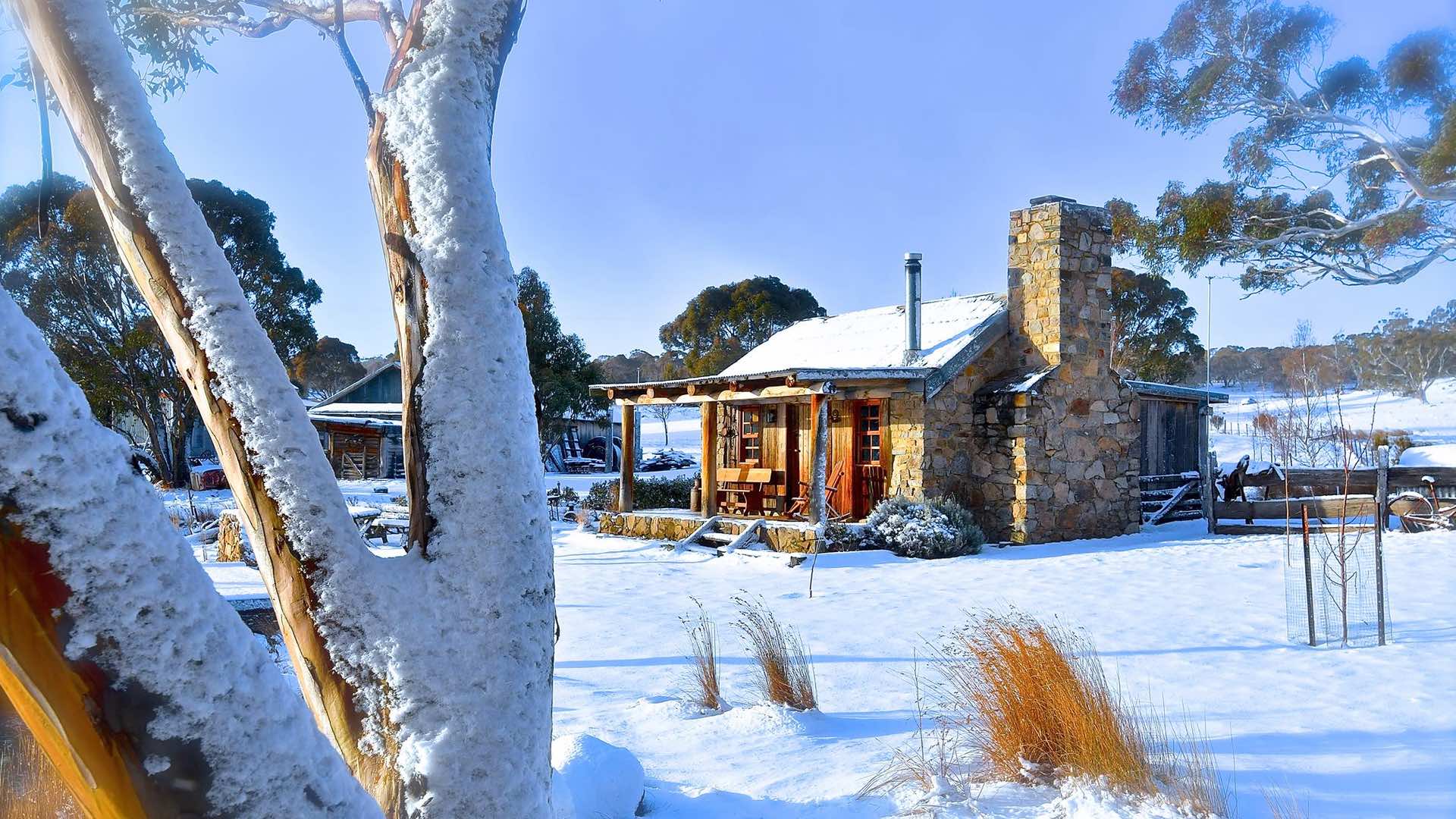Seven Extremely Cosy Cabins Around Australia That You Can Escape To This Winter