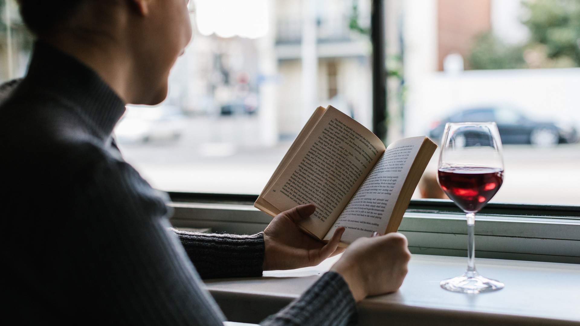 Melbourne Bars Where You Can Drink Alone with a Book