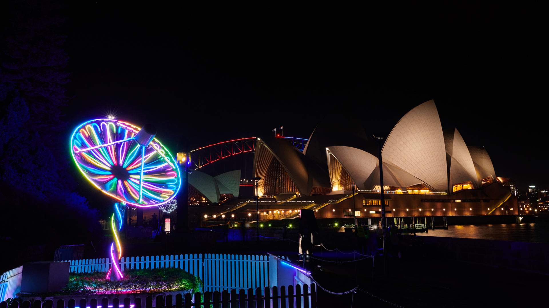 Fifteen Glowing Installations Have Popped Up in the Royal Botanic Garden for Vivid Sydney 2019