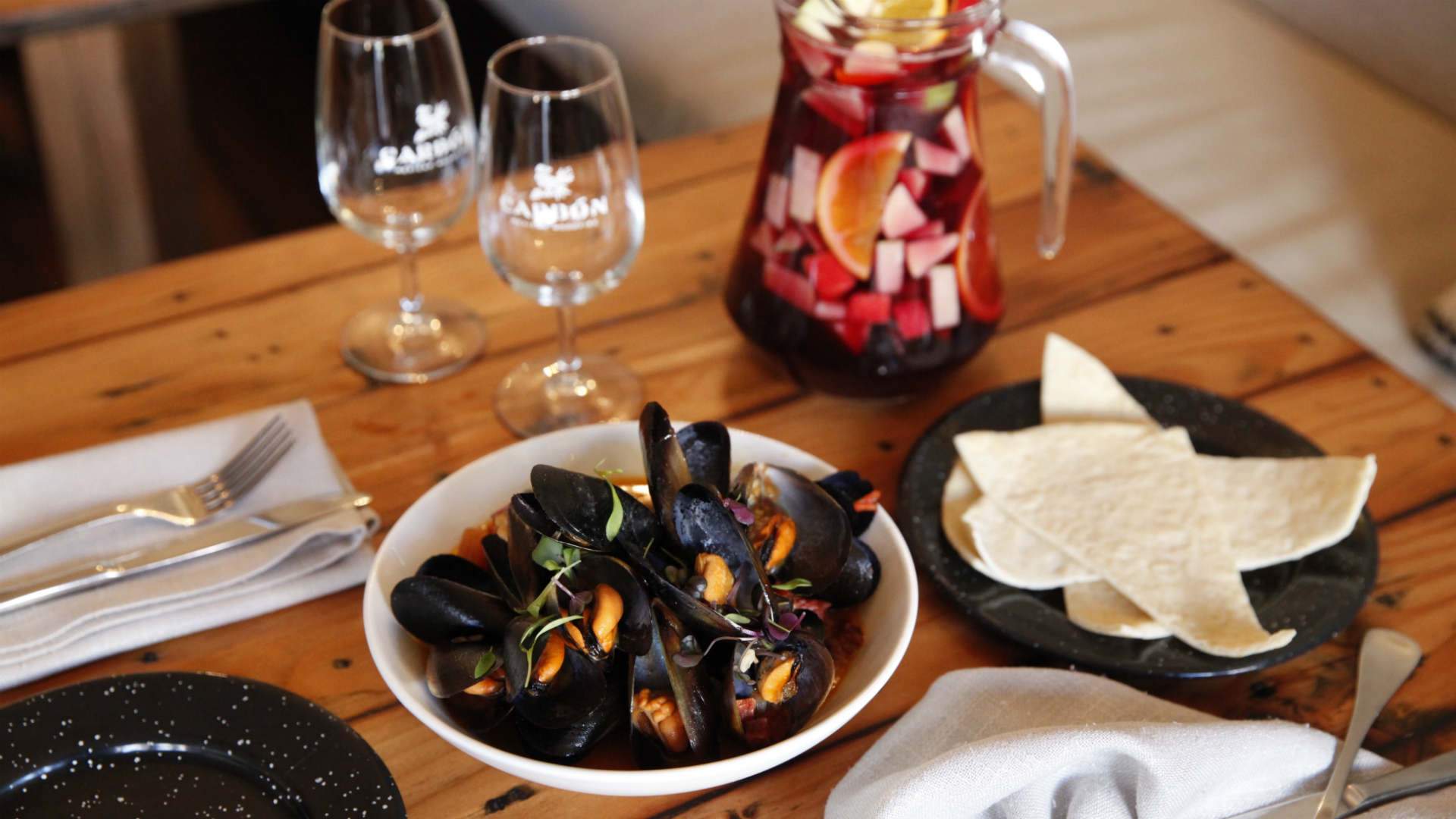 Carbon's Mussels and Sangria Nights