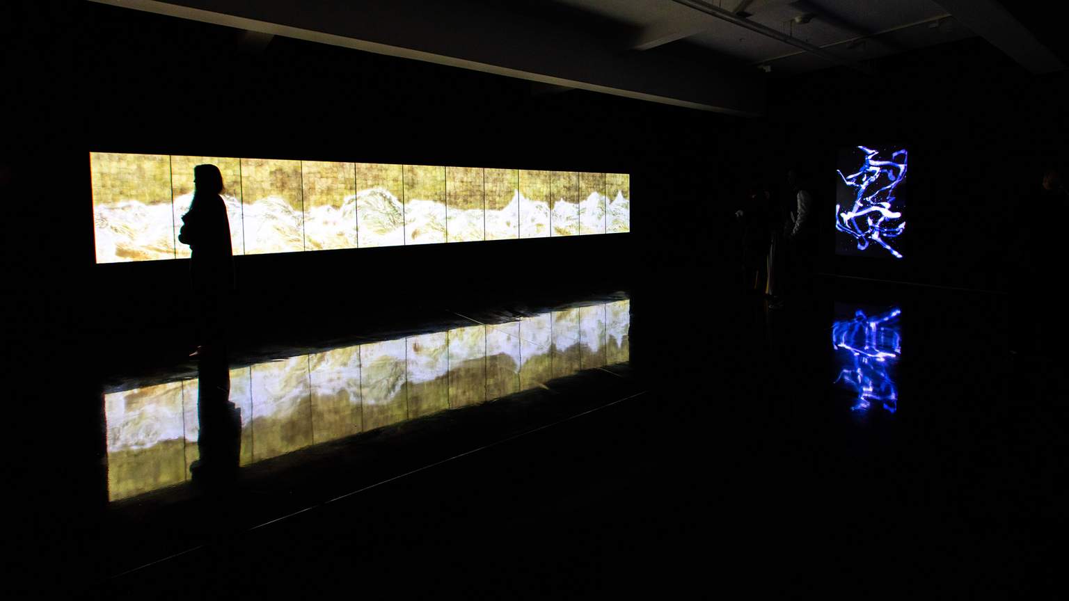 A Look Inside Teamlab's Psychedelic New Melbourne Exhibition ...