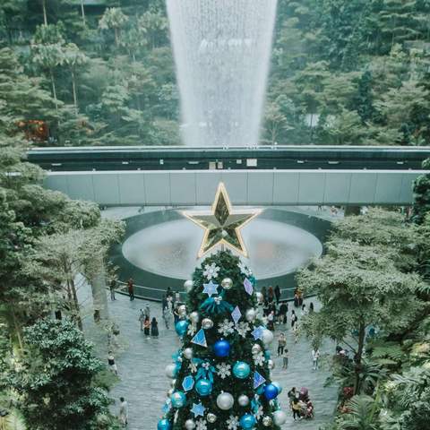 A Snow-Filled Winter Wonderland Has Descended on Singapore's Changi Airport