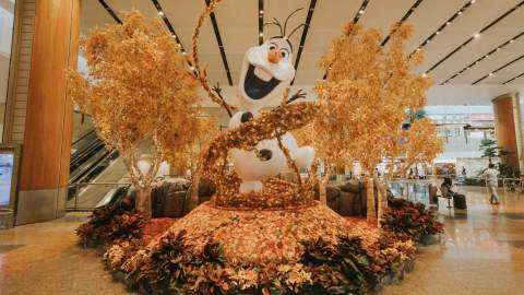 A Snow-Filled Winter Wonderland Has Descended on Singapore's Changi Airport