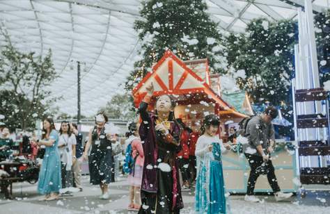 A Snow-Filled Winter Wonderland Has Descended on Singapore's Changi Airport