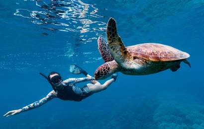 Background image for Ten Thrilling Travel Experiences to Gift That Person Who Loves Big Adventures