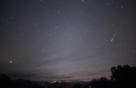 The Historic Leonids Meteor Shower Is Soaring Through the Sky This Month