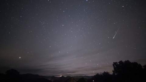 The Historic Leonids Meteor Shower Is Soaring Through the Sky This Week