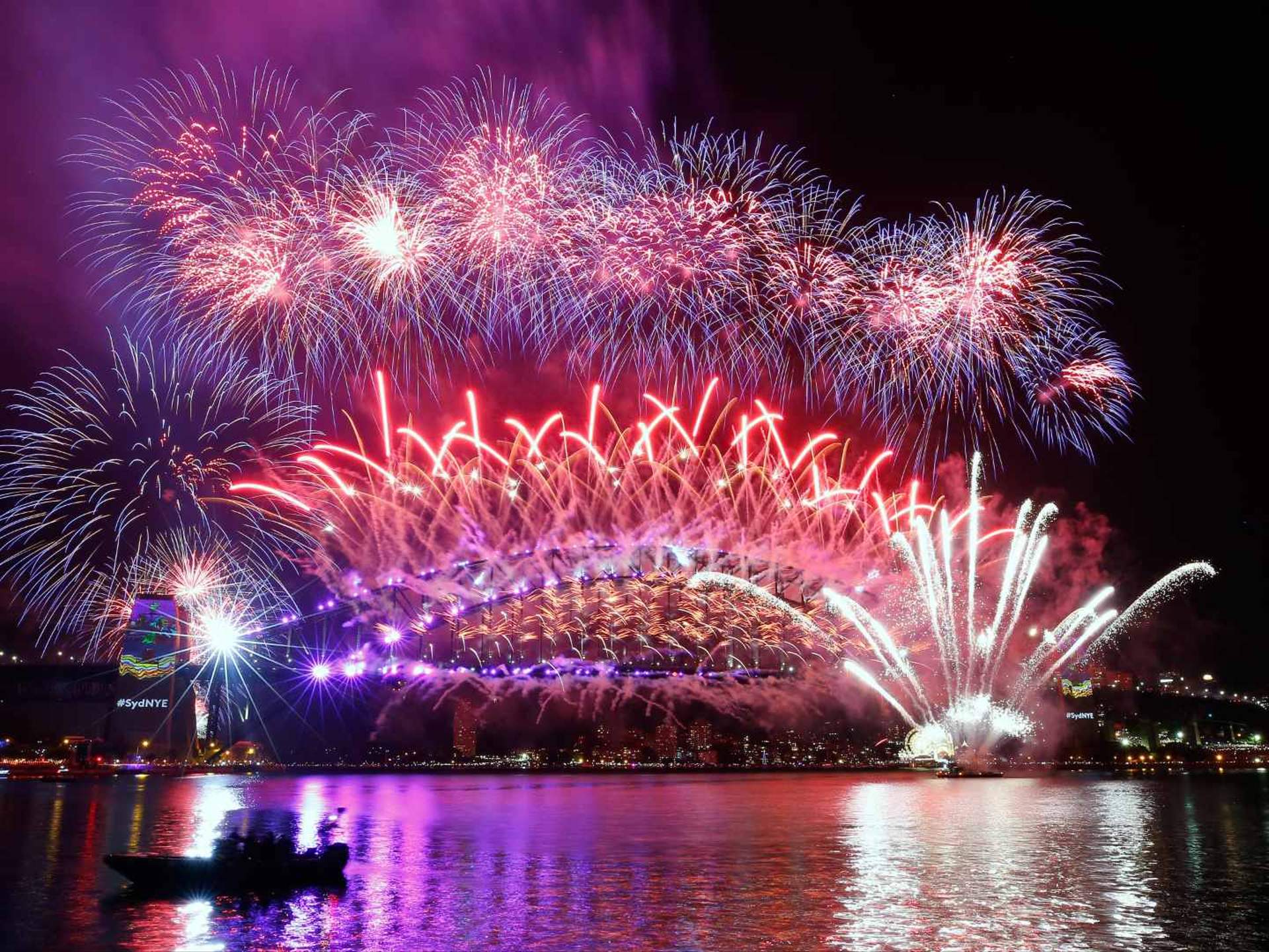 Sydney S 9pm New Year S Eve Fireworks Have Been Cancelled For The Second Year In A Row Concrete Playground