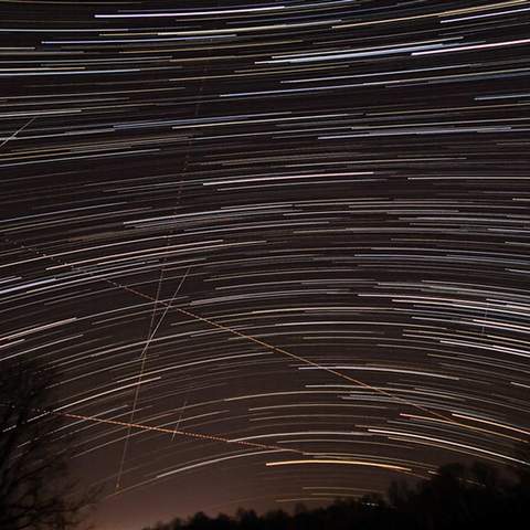 The Impressive Geminids Meteor Shower Will Be Visible in New Zealand This Month