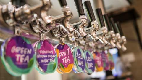 A Tiny New Bubble Tea Shop Has Opened Inside an Old ATM on Swanston Street