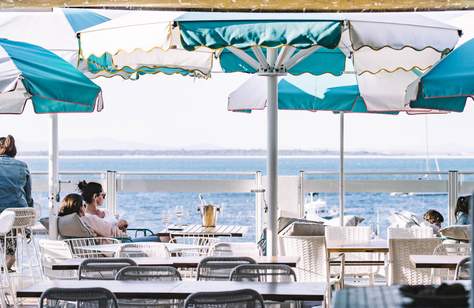 Ten Places to Eat and Drink Around Port Stephens on Your Next Romantic Getaway