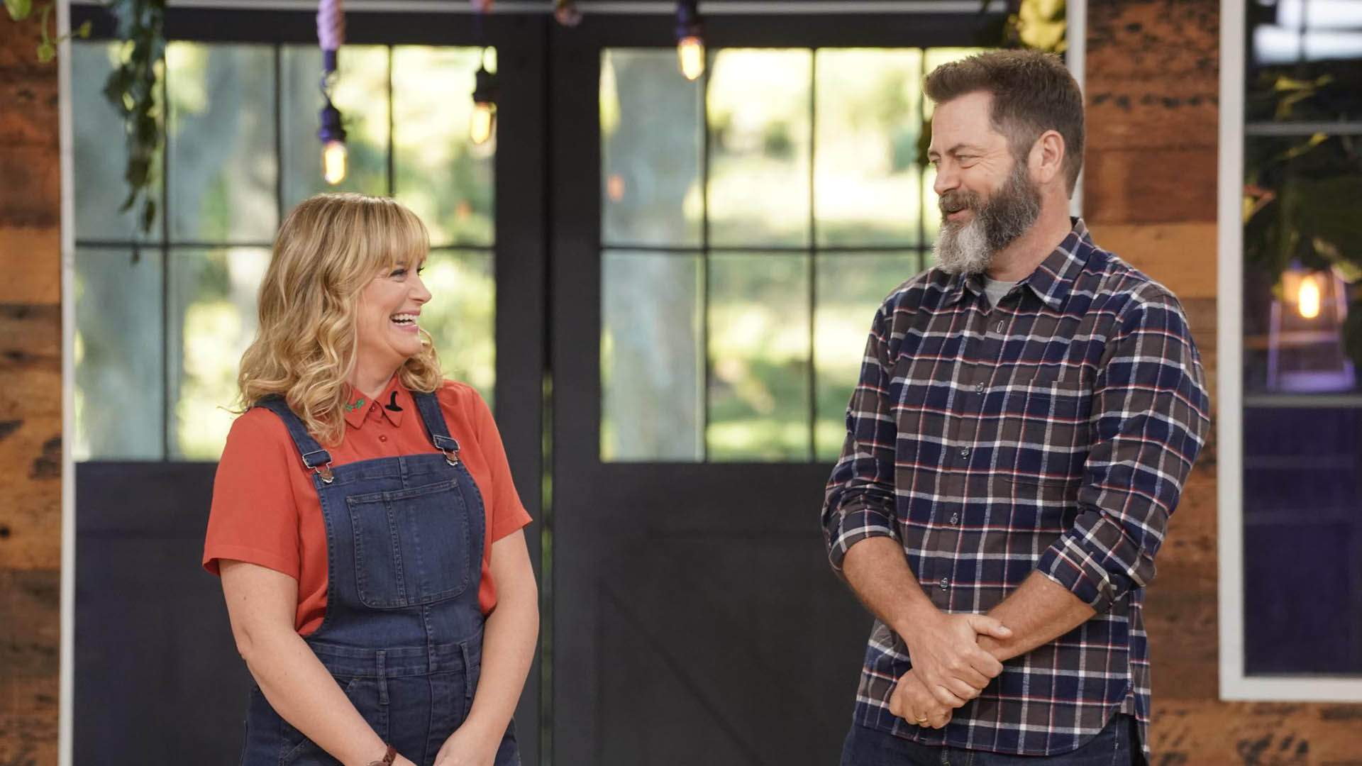 Amy Poehler and Nick Offerman's Competitive Crafting Show Is Returning to Australian Screens