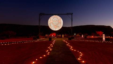 You Can Now Take a Virtual Tour of Alice Springs' Dazzling Parrtjima Festival