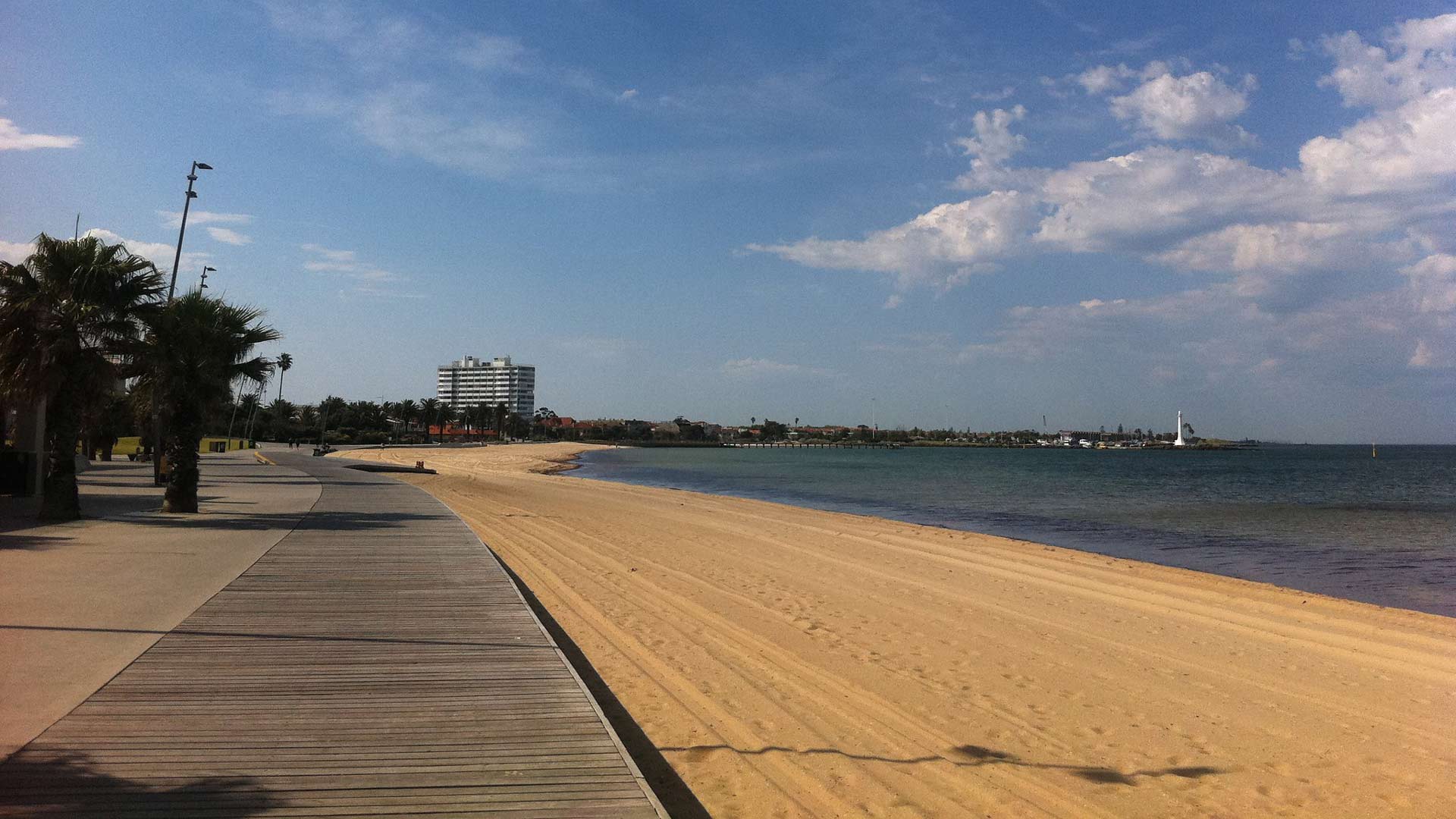 Two Melbourne Councils Have Threatened to Close Their Beaches Because of Rule-Breakers