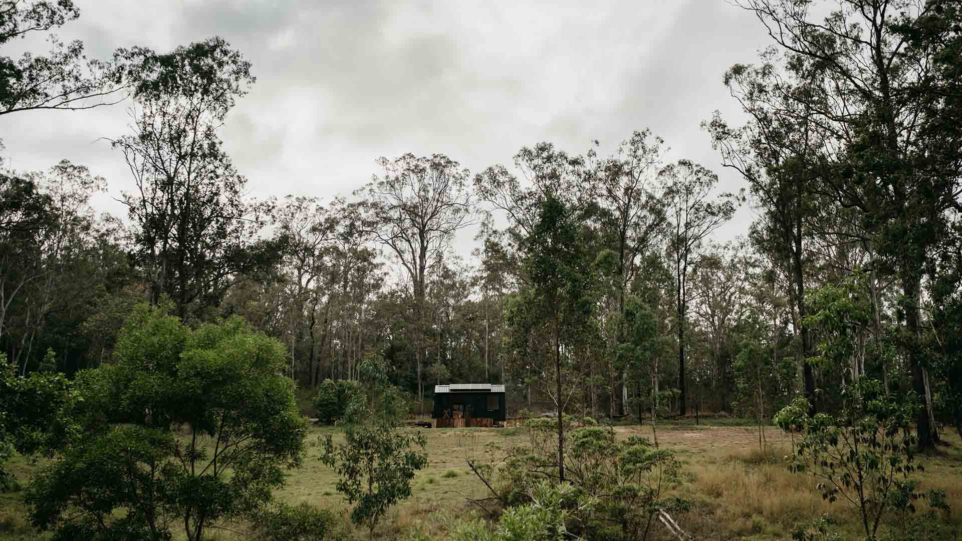 Two New Off-the-Grid Unyoked Tiny Cabins with Outdoor Baths Have Popped Up Near Byron Bay