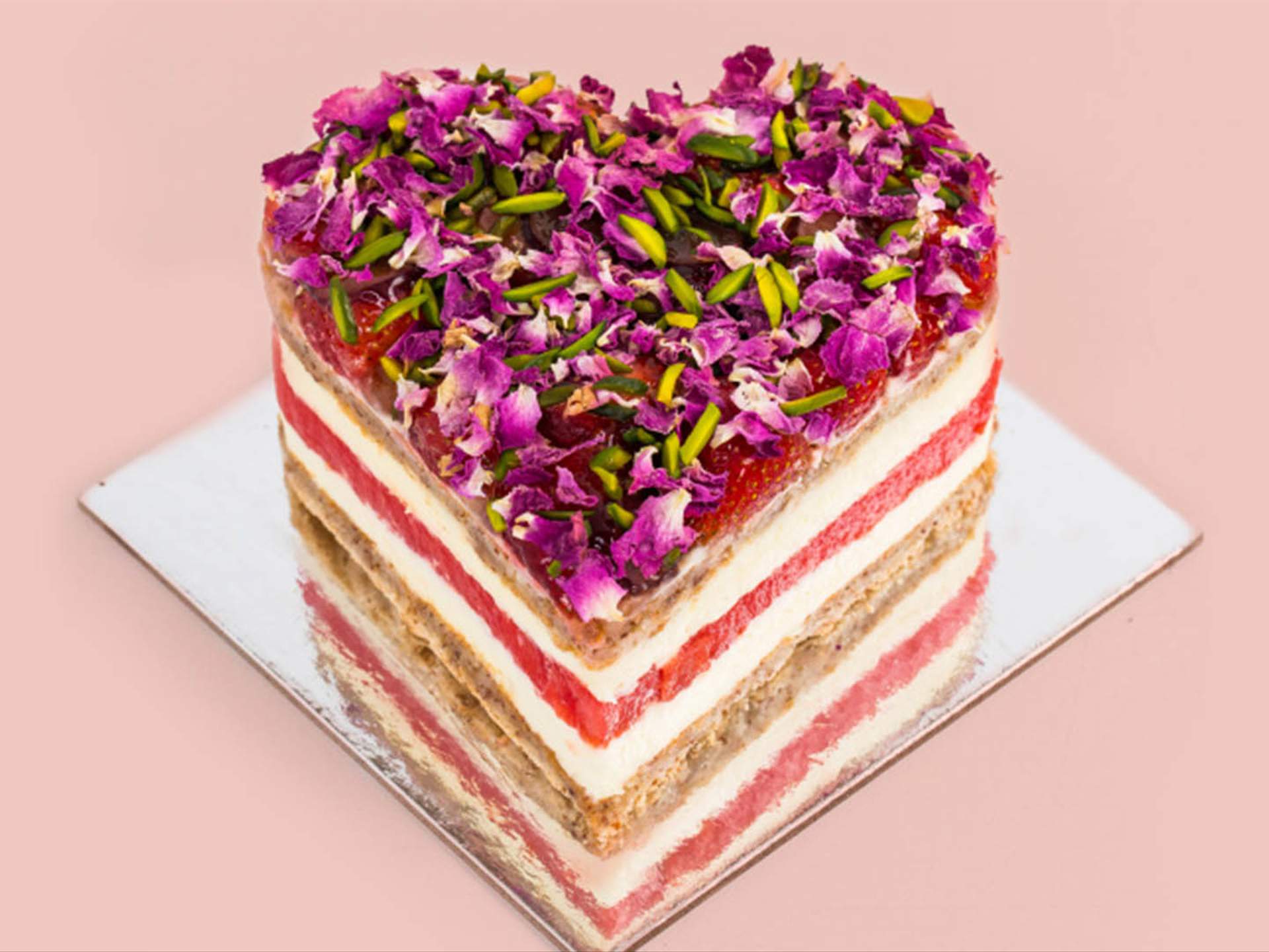 Vegan Strawberry Cake - Rainbow Nourishments