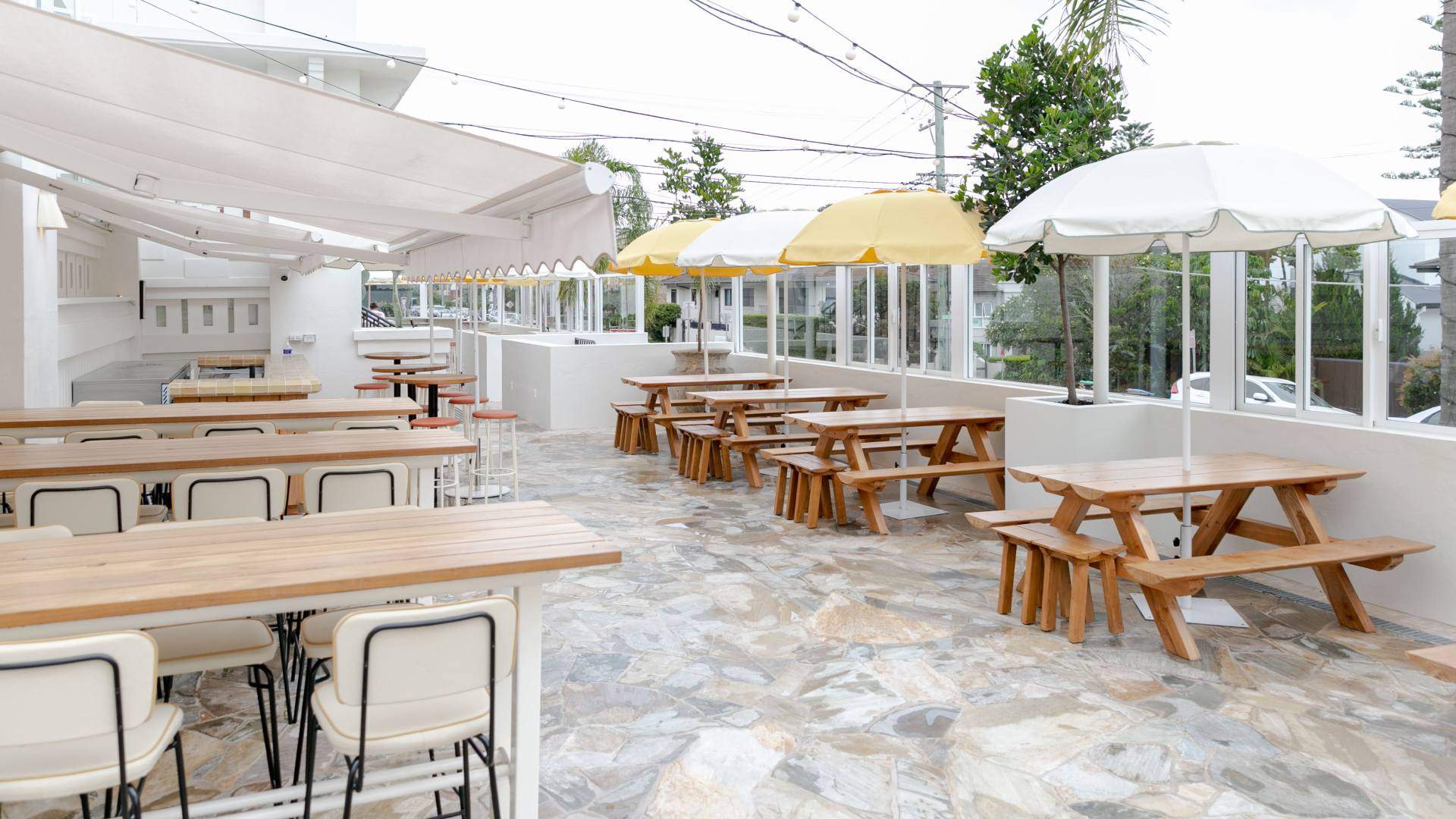 Harbord Hotel, Freshwater Review