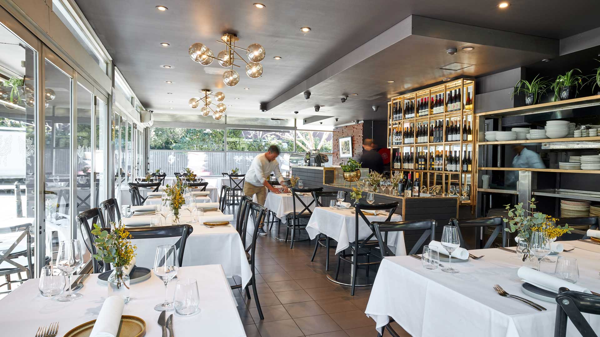 Delhi 'O' Delhi, Newtown Review