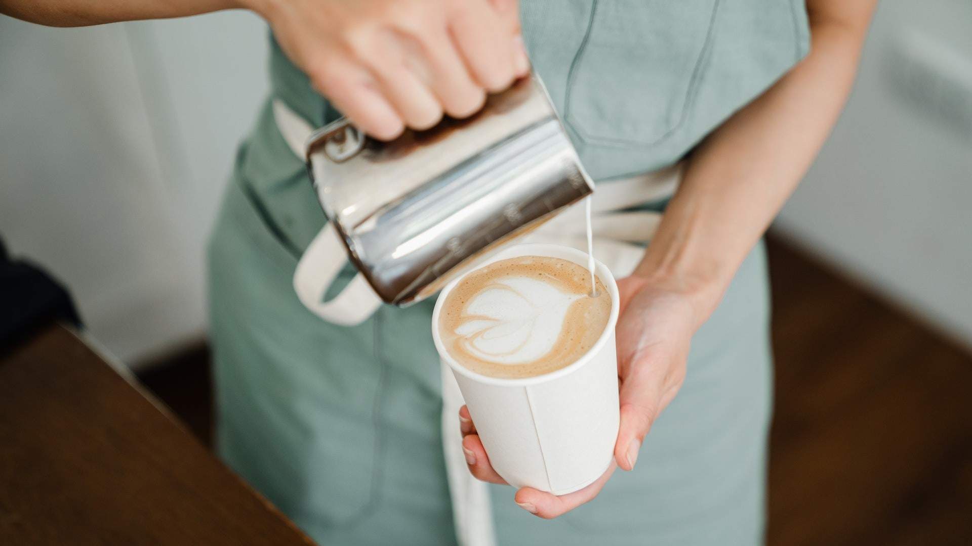 What One Coffee Lover Discovered After Switching to Oat Milk for a Whole Week