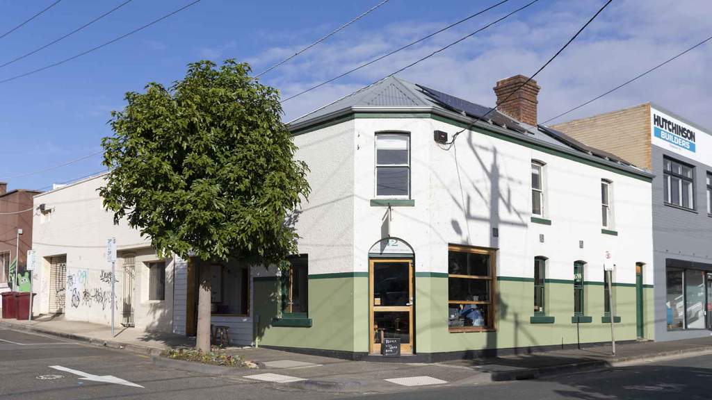 Little Green Corner, Geelong Review