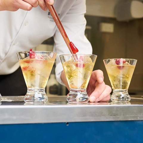 Brisbane Distillery Is Serving Tastings and Cocktail Flights On This New Double-Decker Gin Bus