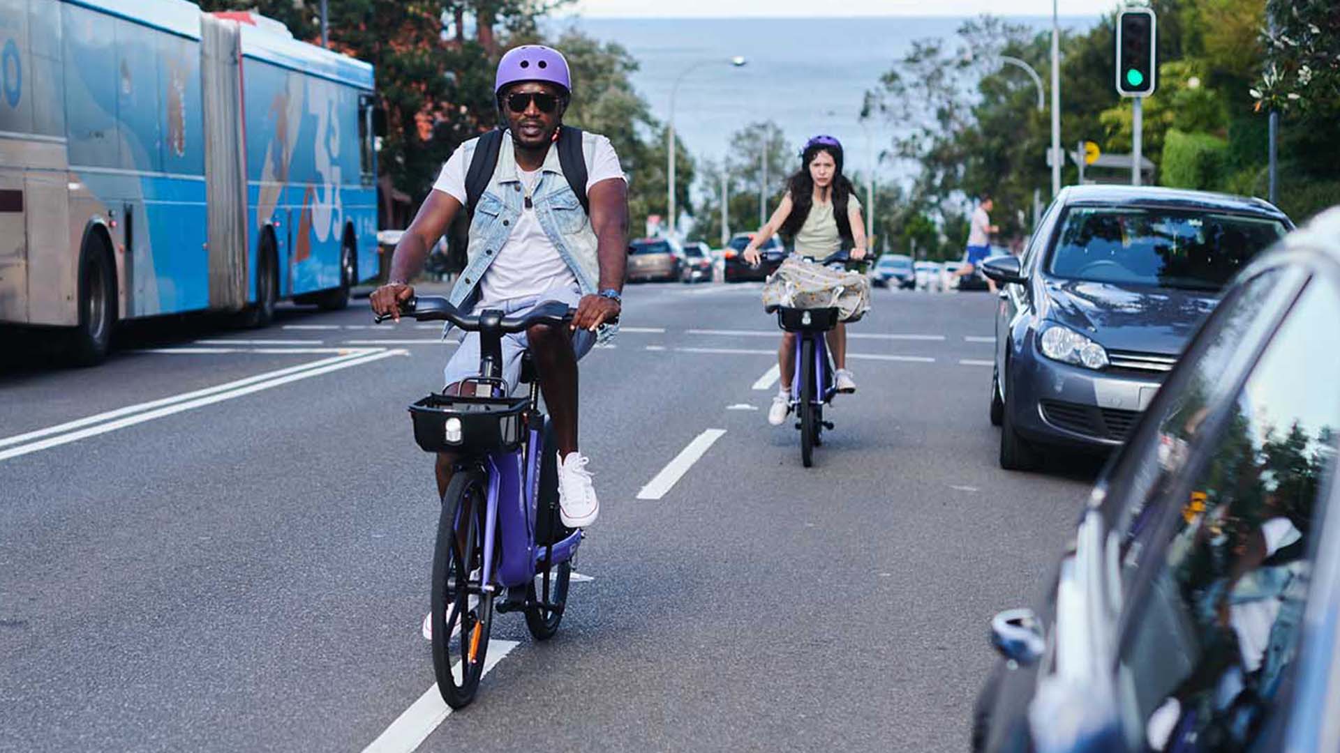Beam and Neuron Will Start Rolling Out Purple and Orange-Hued E-Bikes Across Brisbane Next Month