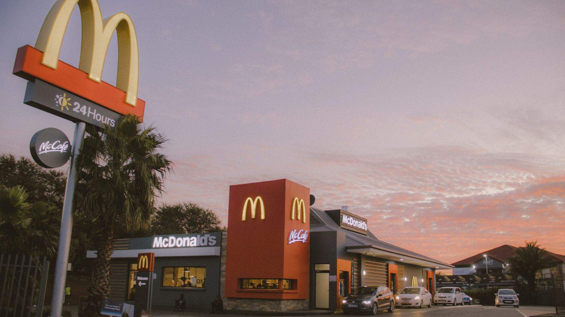 does mcdonalds sell birthday cakes in australia