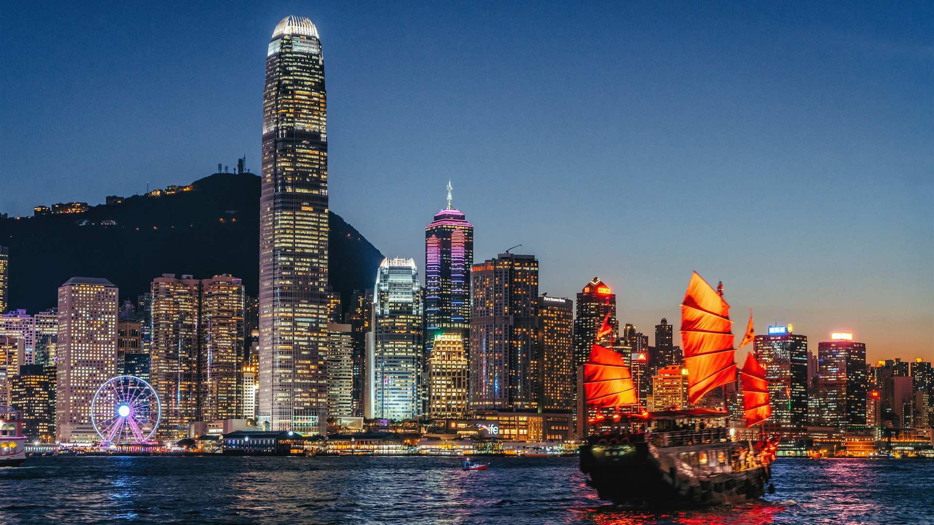 A Luxury Guide to Hong Kong