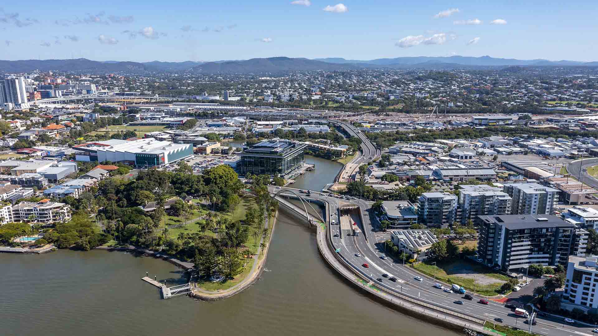 Breakfast Creek Is Getting an 80-Metre Green Bridge That'll Extend Kingsford Smith Drive's Riverwalk