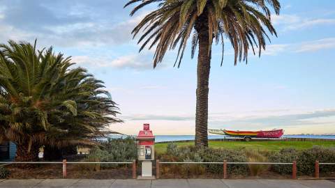 You Can Now Make Free Local, National and Mobile Calls From Any Telstra Payphone