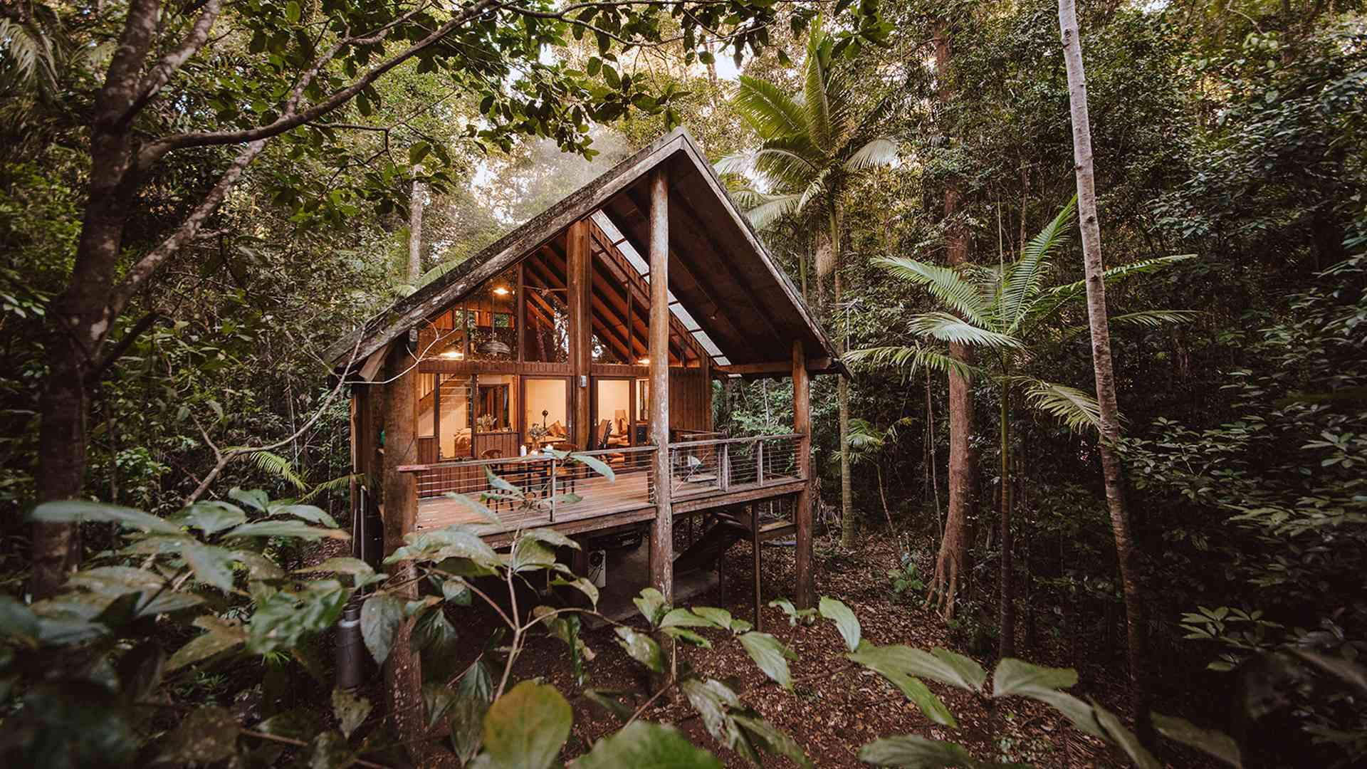 Seventeen Treehouse Getaways You Can Book Around Australia