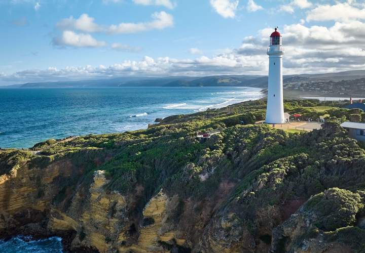 Background image for The Ten Best Lighthouses To Visit Near Melbourne