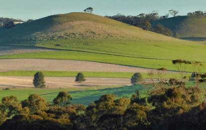 Background image for Sixty-Thousand South Australian Travel Vouchers Are Up for Grabs If You're Keen on an Autumn Getaway