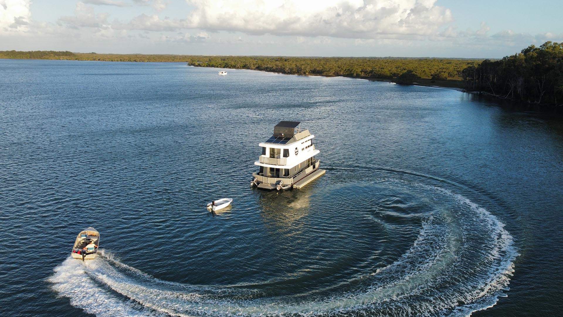 You Can Now Enjoy a Luxe Houseboat Getaway on This Three-Storey 'Flotel' on the Gold Coast