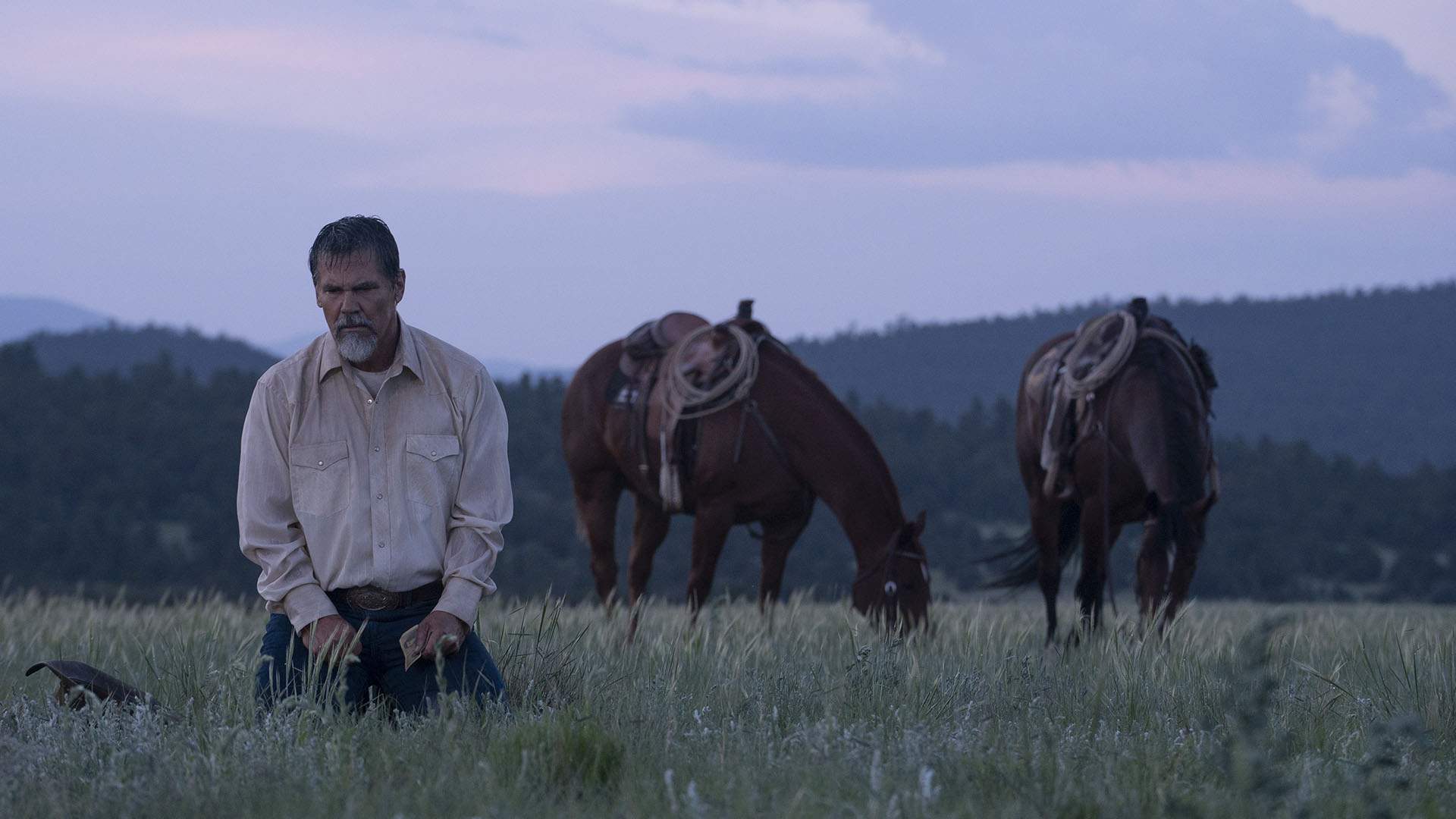 A Western, an Offbeat Mystery and Eerie Sci-Fi: That's New Josh Brolin-Starring Series 'Outer Range'