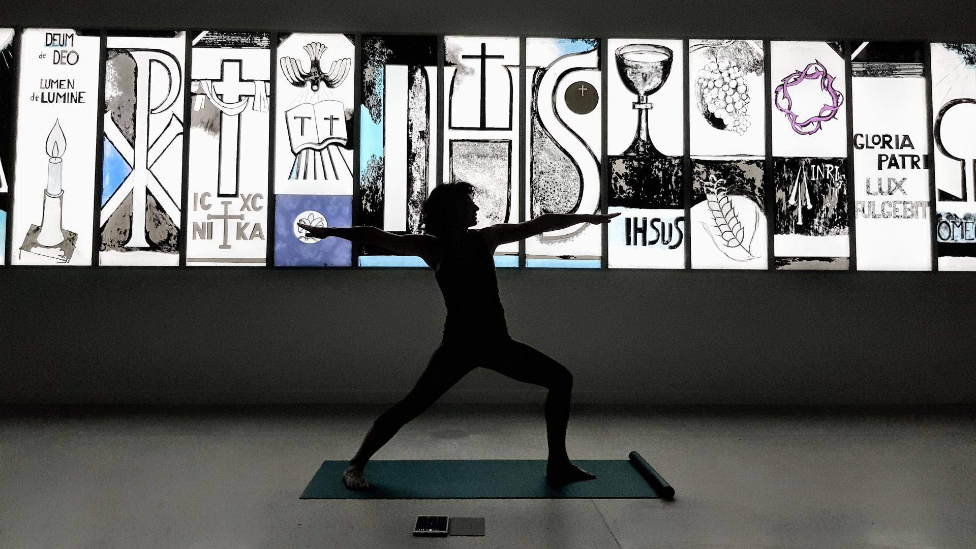 Yoga at Auckland Art Gallery Toi o Tamaki